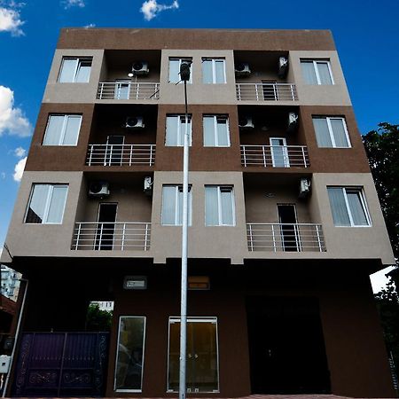 Family Hotel باتومي المظهر الخارجي الصورة